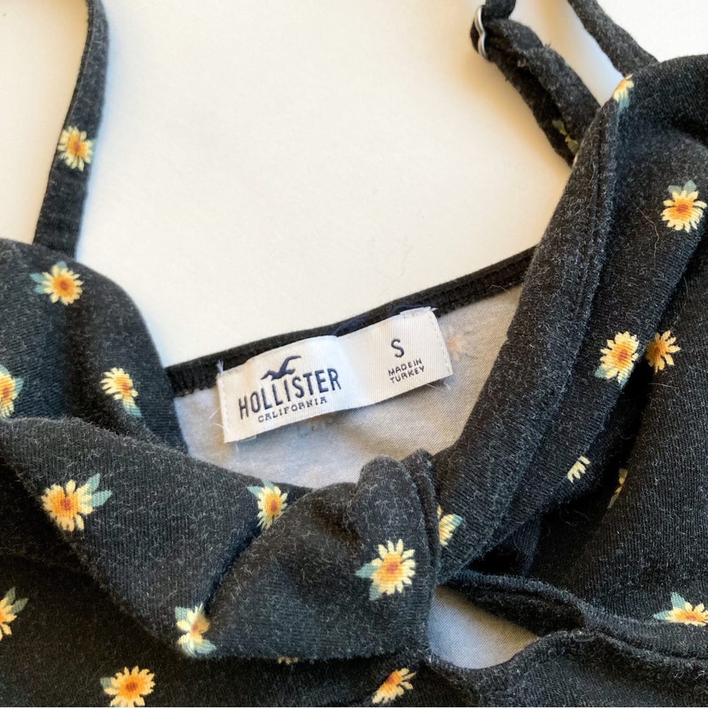 HOLLISTER BLACK TANK Sunflower Print - Picture 2 of 3